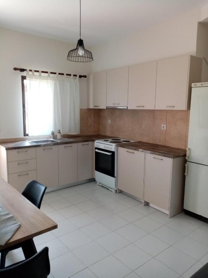 Deaspoina Apartment Nea Roda